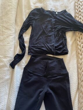 ALO Yoga Black Ribbed Long Sleeve Top